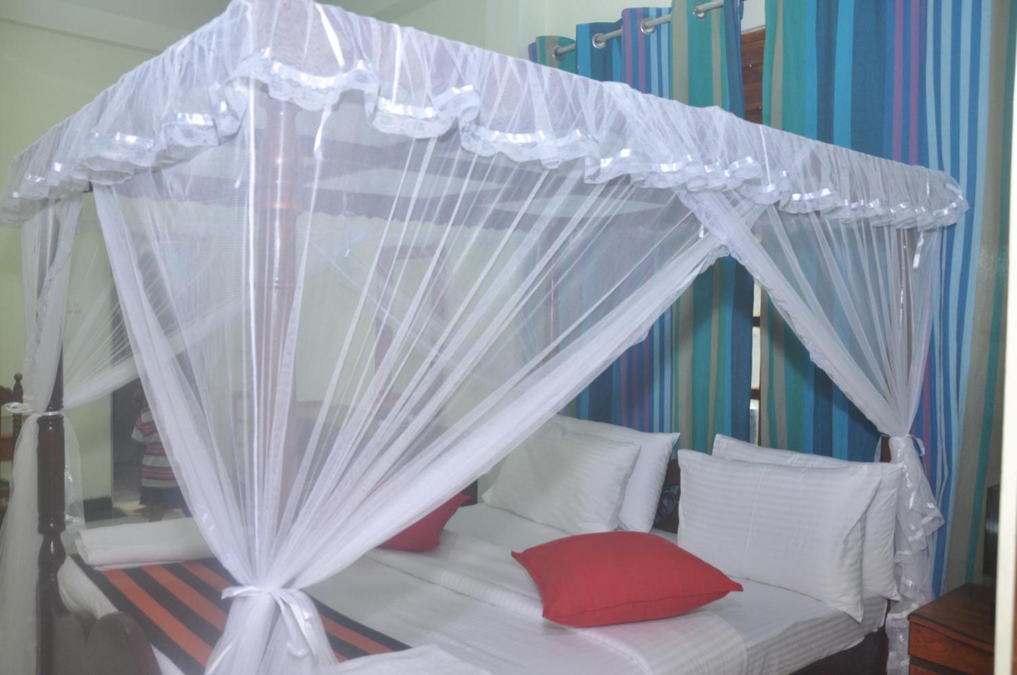 The Max Villa Negombo Exterior foto